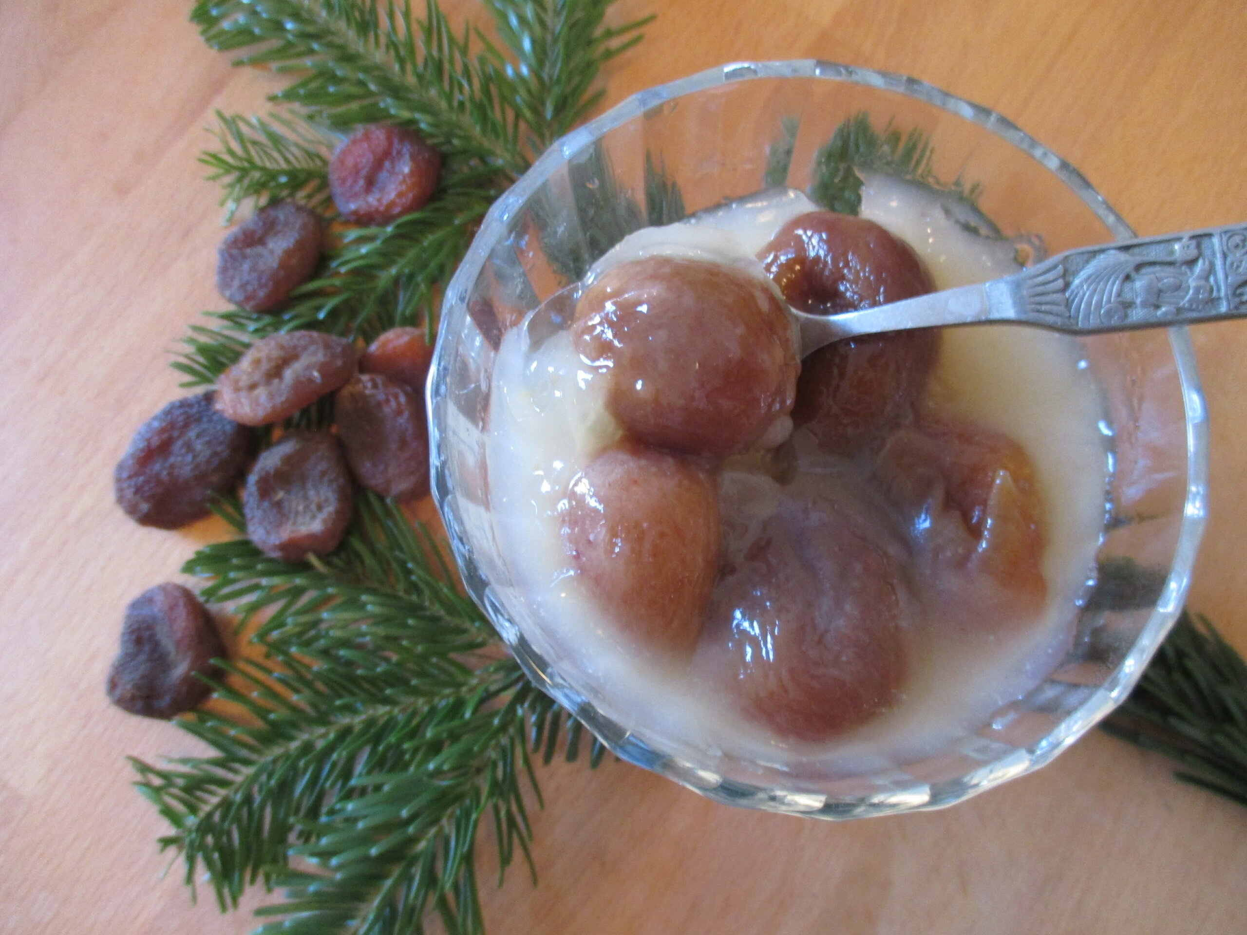Aprikosen Kompott aus Trockenfrüchten